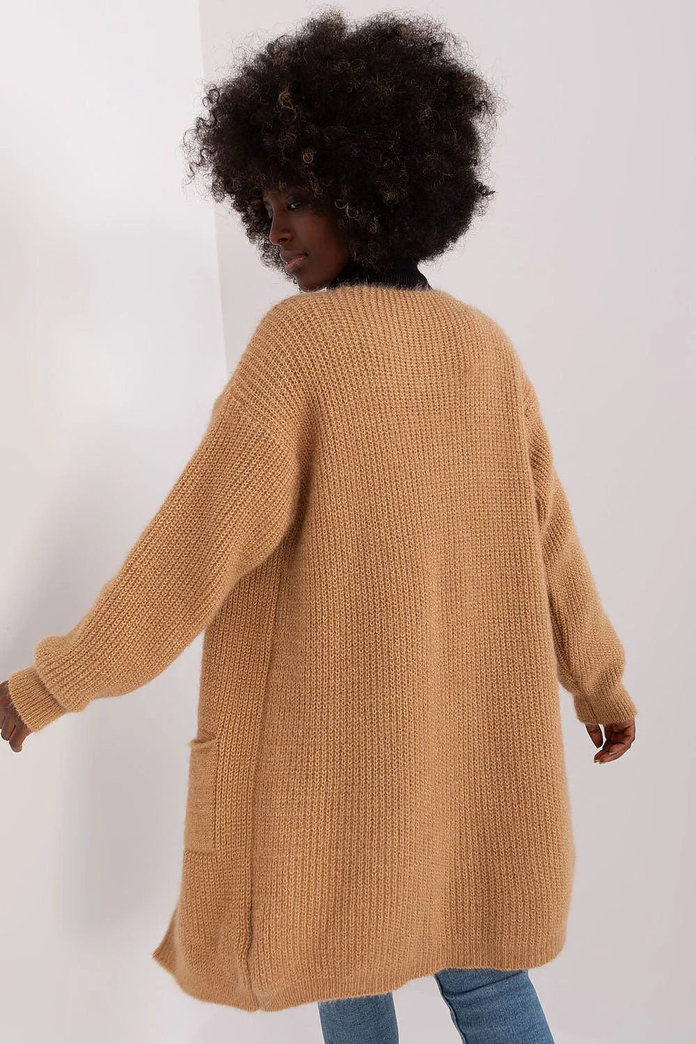 cardigan tricot long ouvert camel oversize maille duveteuse manches longues amples poches plaquées côtelées cosy décontracté femme superposer automne hiver