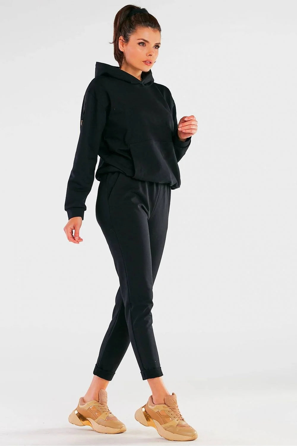 pantalon survêtement ample noir sport chic femme coton élasthanne taille élastiquée cordon intérieur fuselé chevilles resserrées molletonné doux confortable urbain