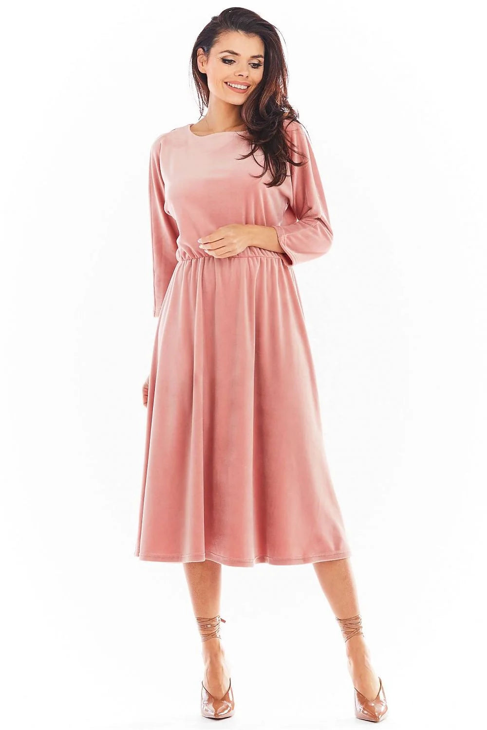 Robe élégante velours noir manches longues col rond soirée chic femme style intemporel