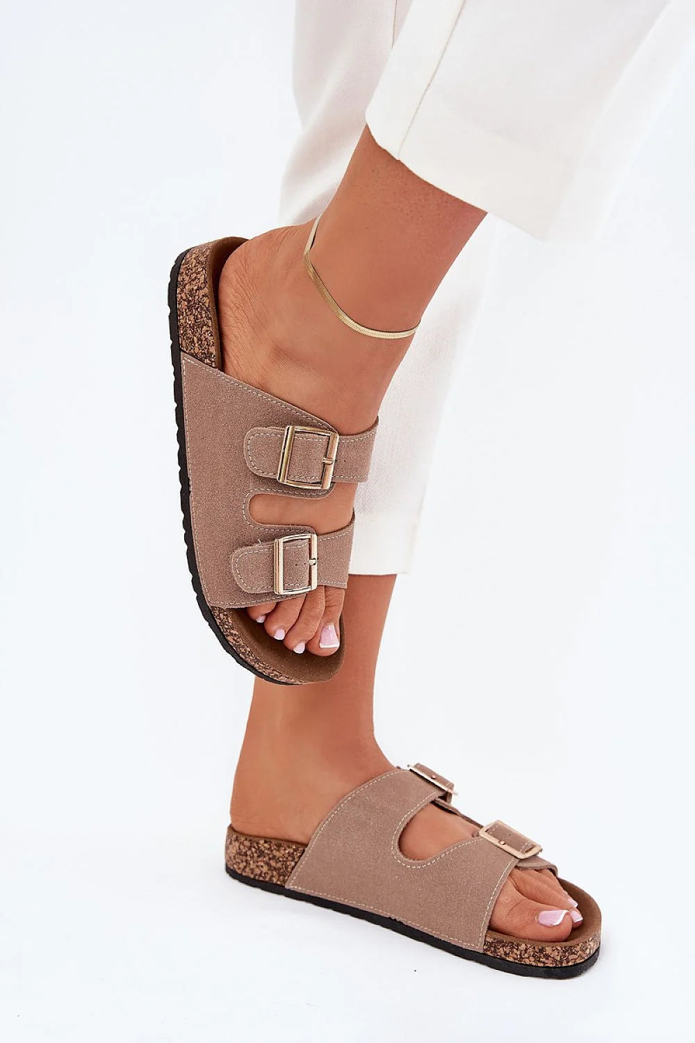 Sandales femmes design décontracté double bride métal argenté semelle liège suédine écologique confort tout le jour idéales tenues estivales robes jupes shorts