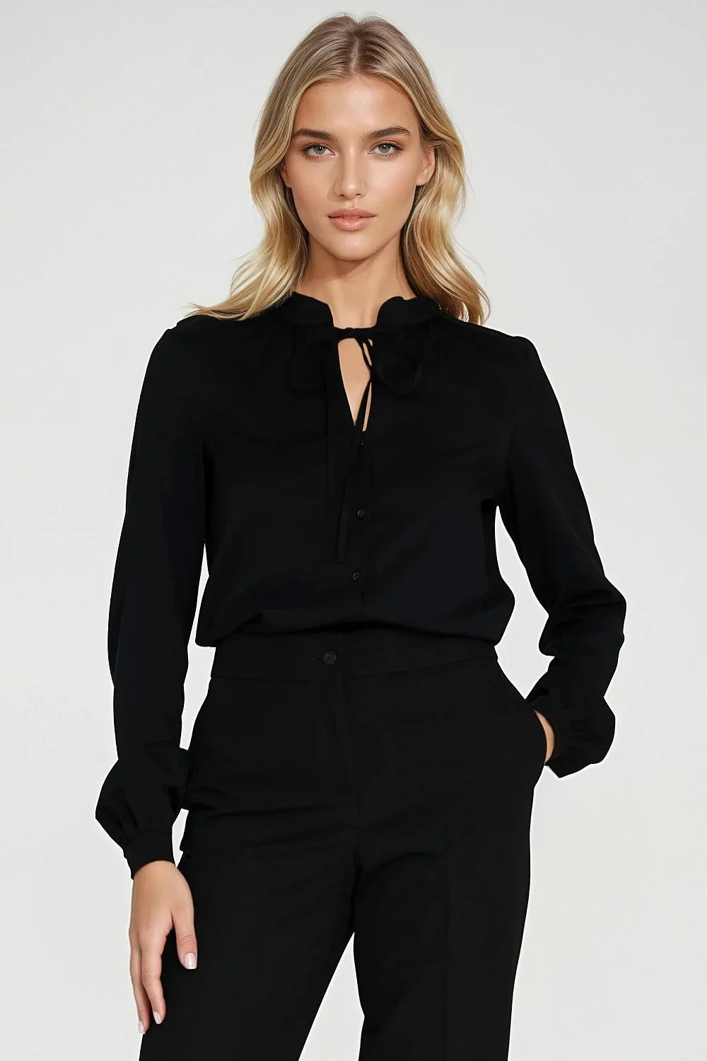blouse femme noire élégante manches longues col lavallière nouée fente V patte boutonnage viscose légère fluide poignets froncés