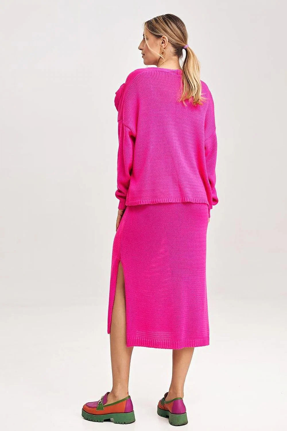 ensemble figl robe midi maille tricotée fuchsia vif col V coupe droite fente latérale cardigan oversize nœud épaule