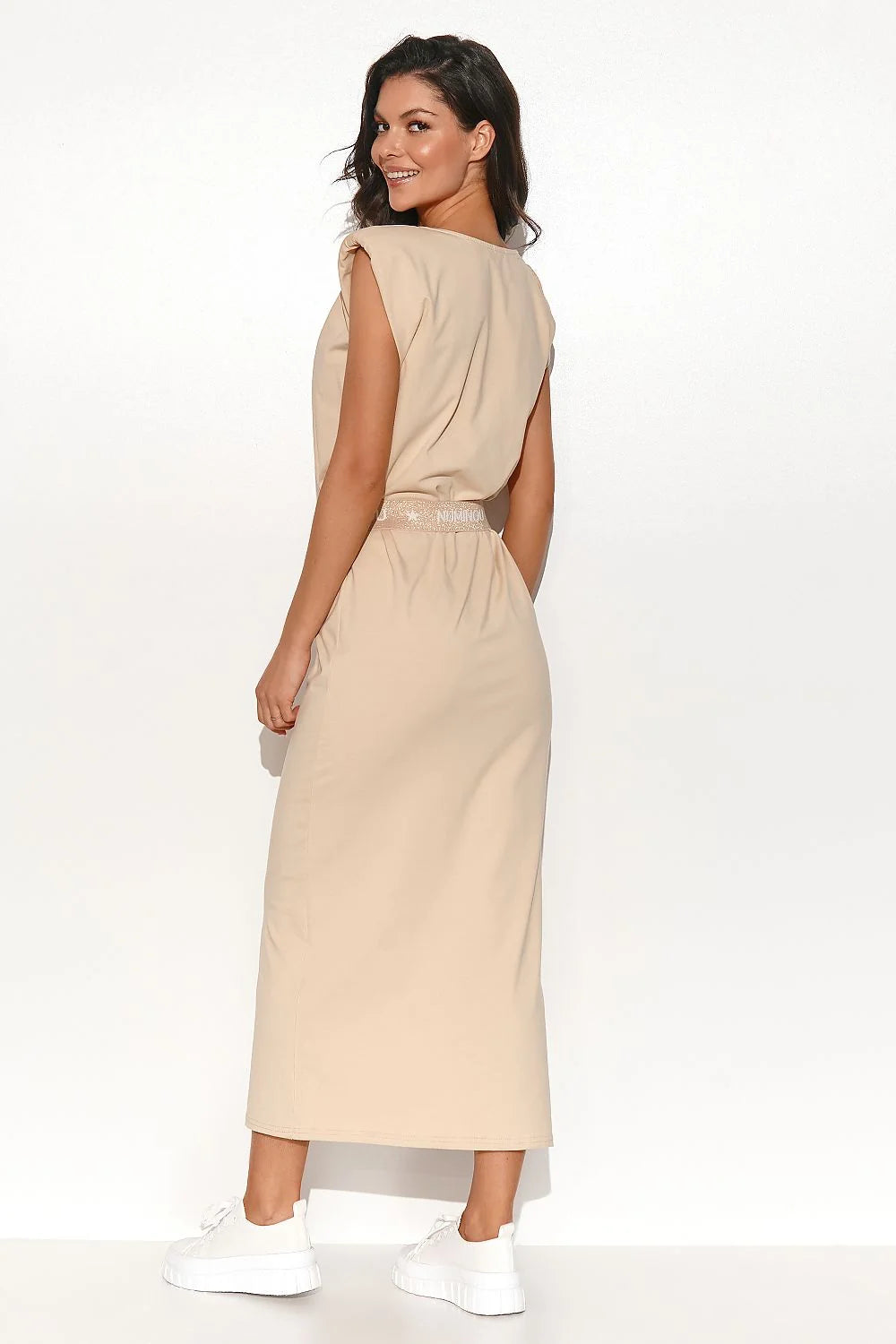 Robe de jour élégante longue manches courtes encolure ronde beige ceinture métallique fente latérale robe femme