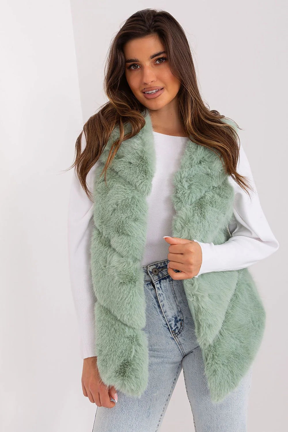 Gilet sans manches pour femmes en fausse fourrure vert pastel moderne élégant coupe droite col en cascade occasions spéciales transition automne printemps