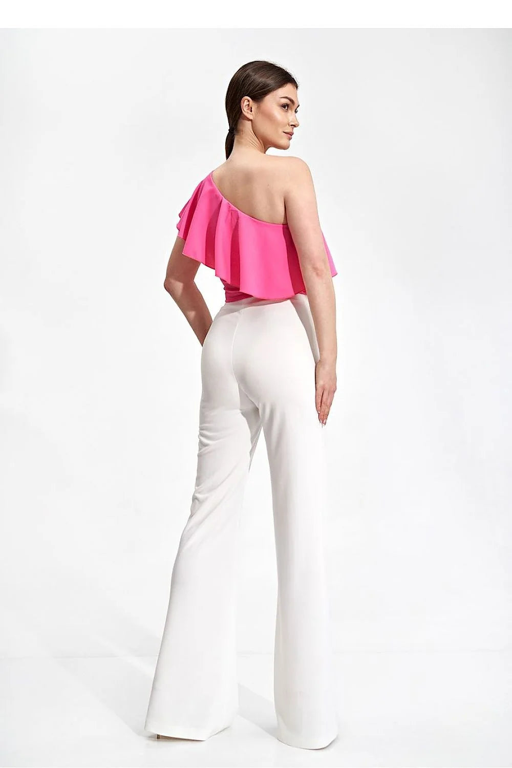 Chemisier asymétrique avec volant sur l'épaule, beige camel, polyester élasthanne, taille ajustable, pour femme élégante