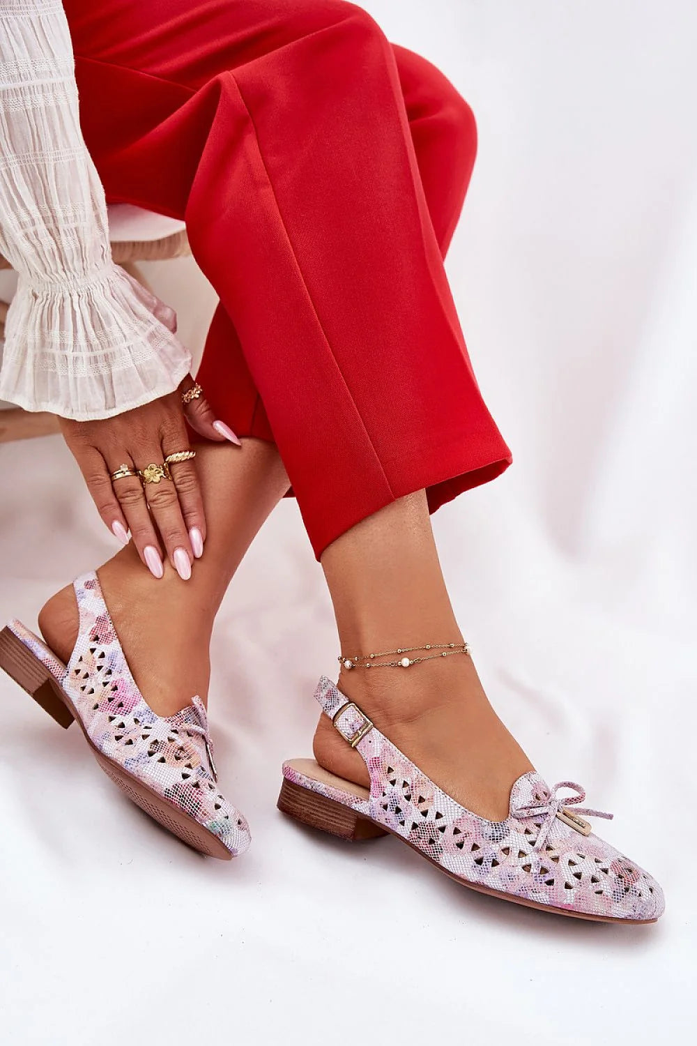 Mocassins femmes style élégant cuir écologique Talon plat design géométrique Pastel rose violet blanc occasion urbaine ou élégante