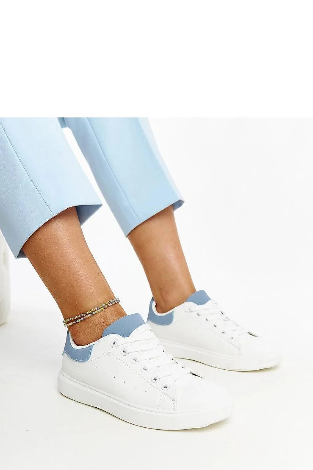 baskets Solea blanches bleu pastel cuir synthétique basses perforées lacets blancs semelle plateforme légère confortable respirante estivale polyvalente
