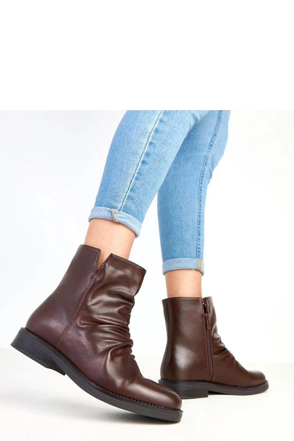 bottines femme cuir écologique marron foncé tige 15cm talon 3cm bout rond semelle noire synthétique fermeture éclair latérale