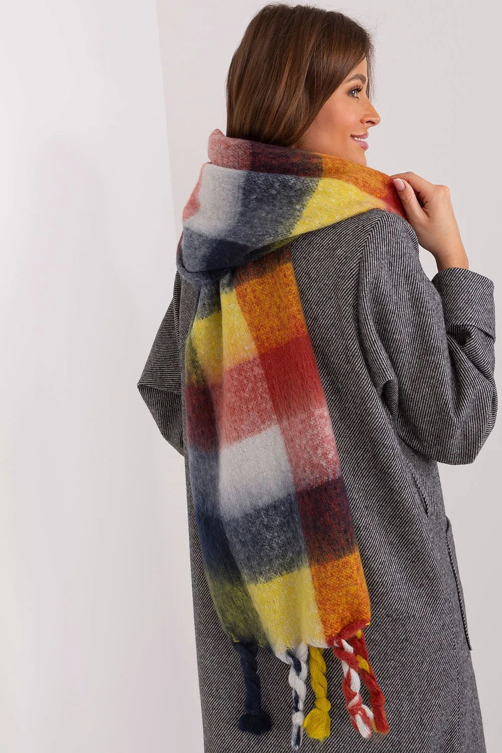 écharpe hiver femme carreaux multicolores laine douce franges tressées oversize large épaisse chaude cocooning multifonctionnelle châle plaid moderne élégant