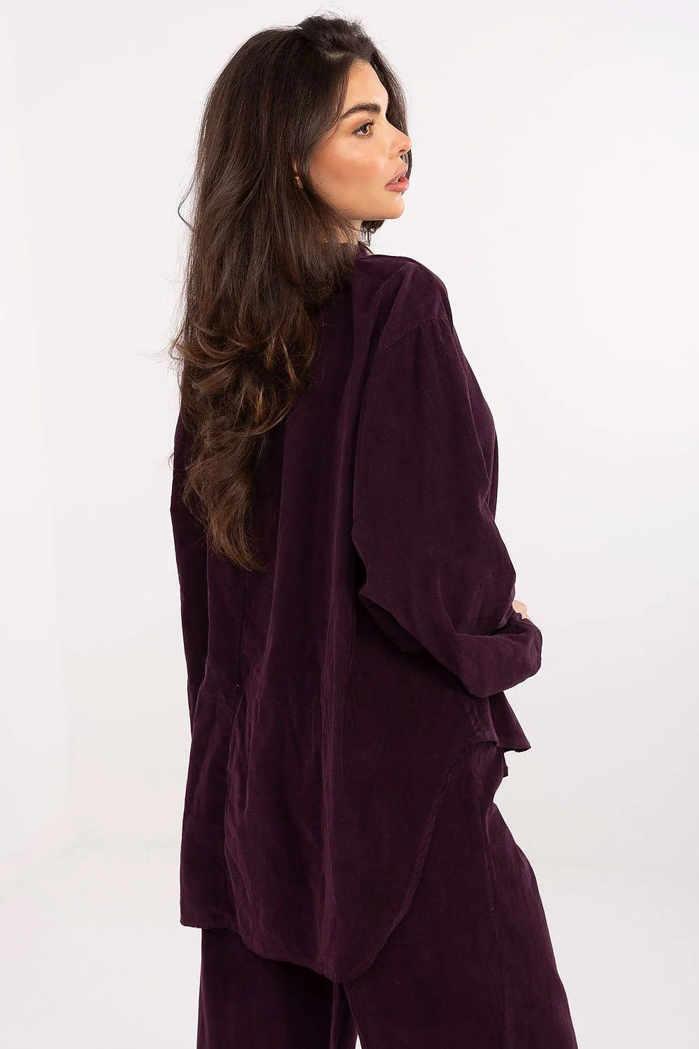 chemisier femme élégant décontracté polyester léger doux confortable manches longues bouffantes décolleté coeur col délicat boutonnage longueur standard