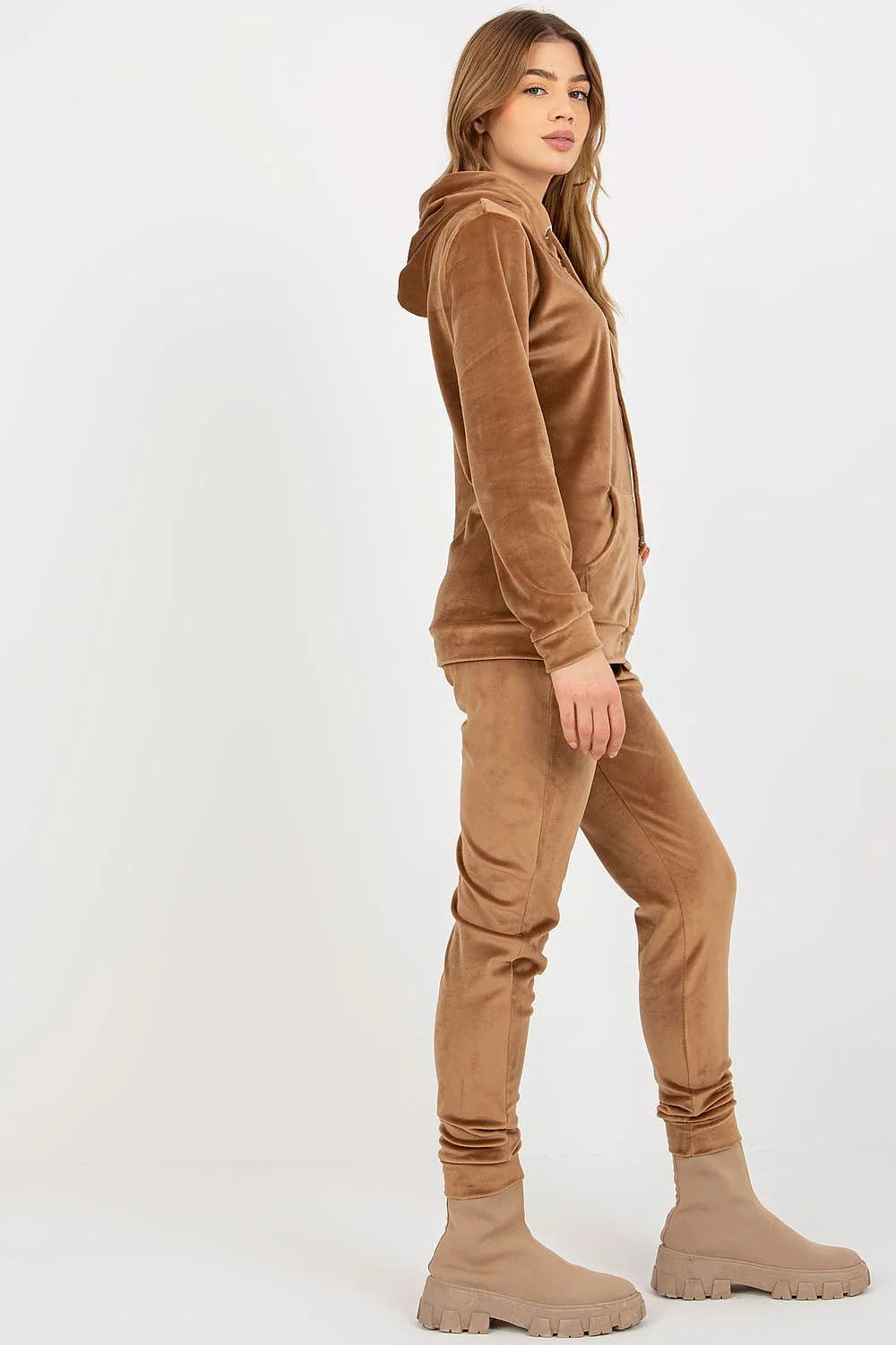 ensemble velours noir hoodie zippé capuche réglable cordon poches zippées pantalon legging slim ajusté cheville élastique