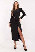 robe soirée midi portefeuille noire manches longues col rond tissu lisse jersey viscose polyester drapé côté boucles dorées fente latérale