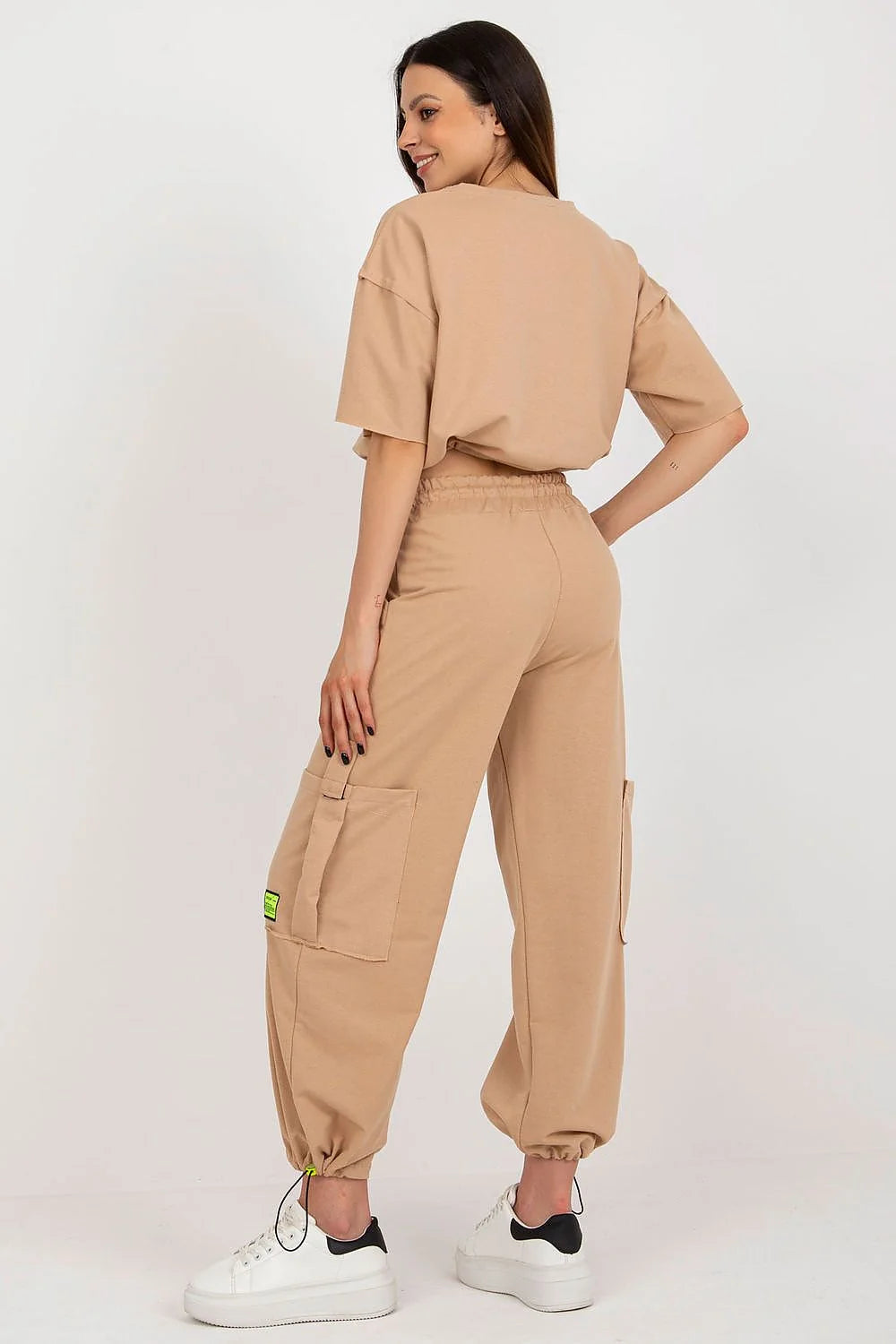 ensemble Badu femme loungewear tshirt crop oversize imprime LuckyMe Birthday coton beige pantalon cargo jogger taillehaute elastique cordon