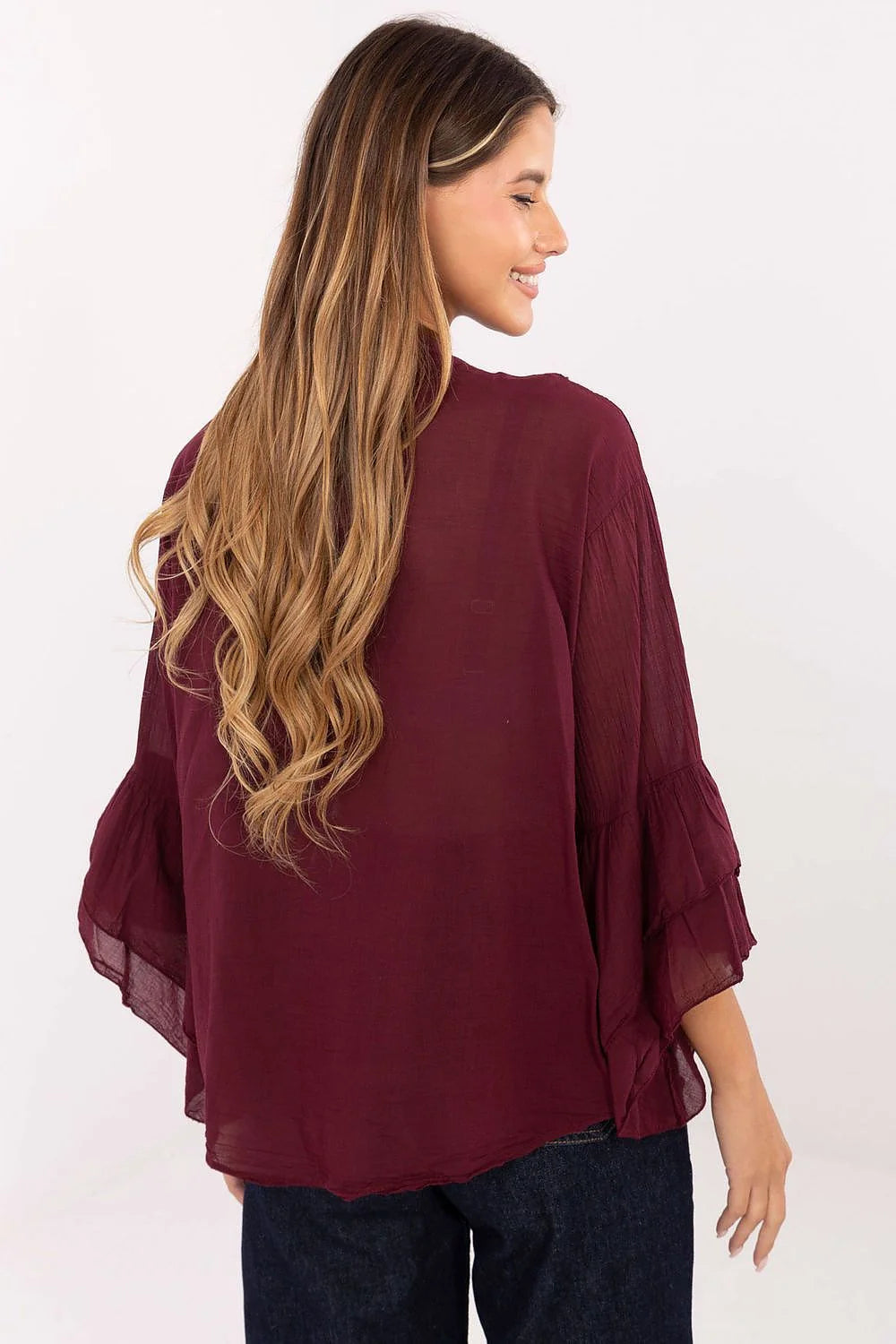 chemise classique élégante féminine coton respirante confortable manches troisquarts volants cascade col rond boutonnage jabot avant gaufrée bordeaux