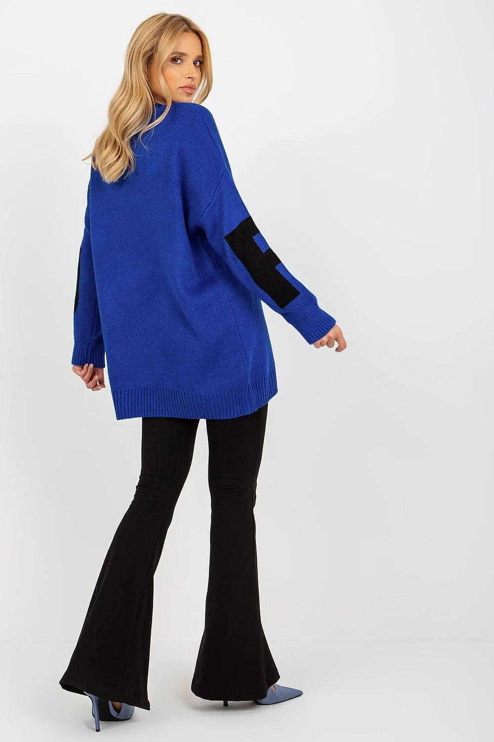 Pull oversize Rue Paris lettrage graphique bleu vif coupe moderne manches longues encolure ronde femmes