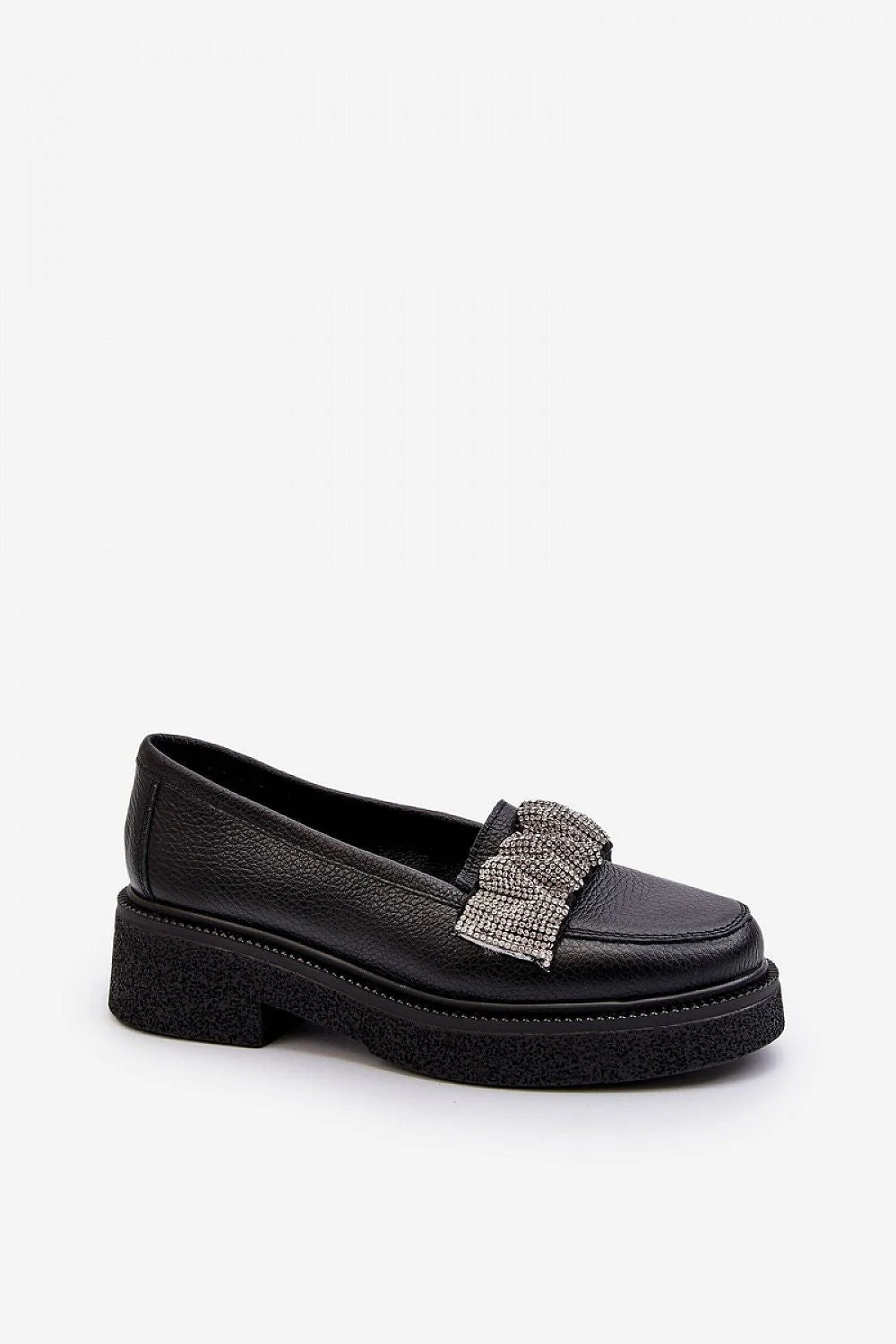 Mocassins féminins élégants en cuir naturel avec strass argentés, design moderne, confort optimal pour femmes
