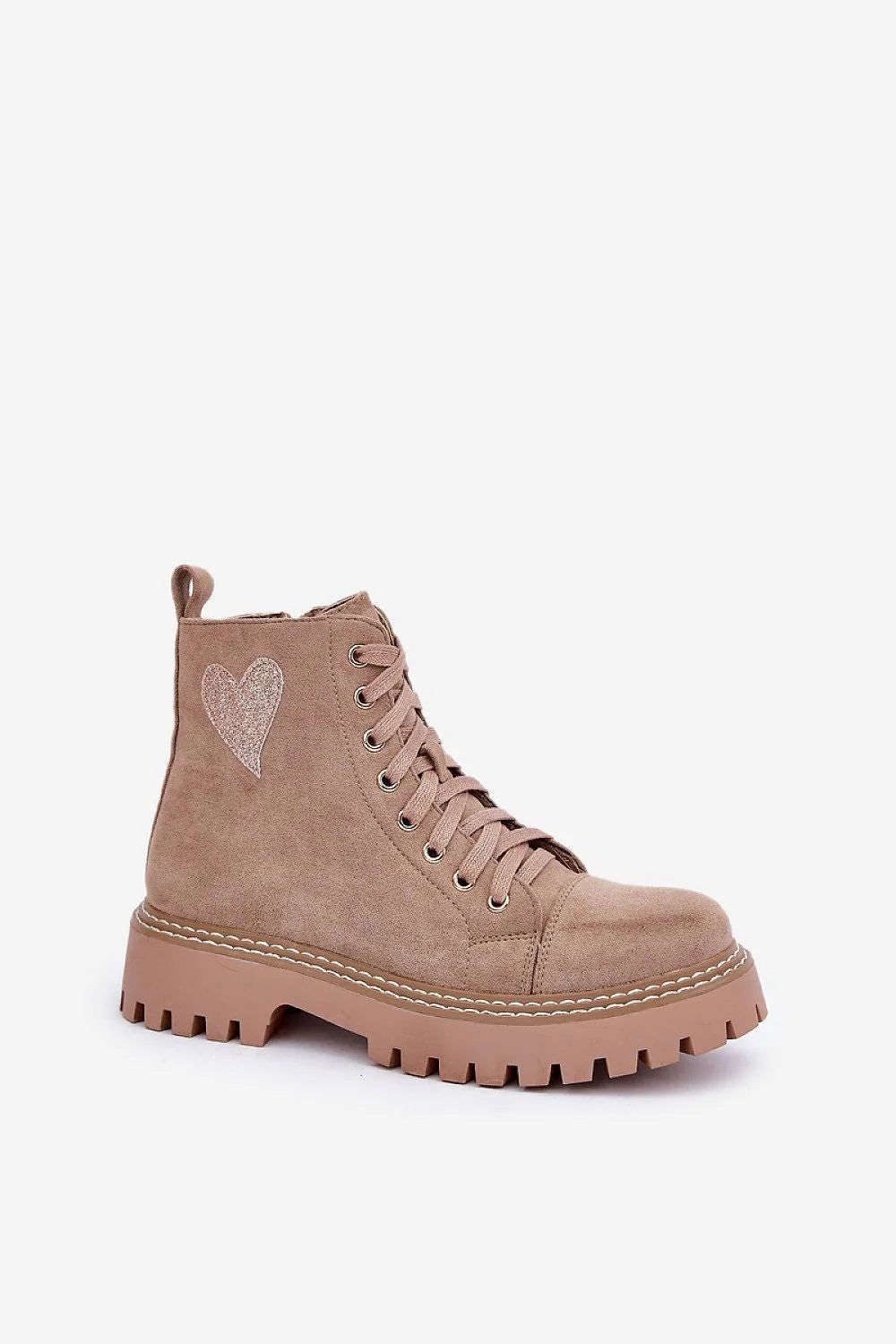 Bottines femmes design moderne robuste cuir suédé taupe lacets métalliques cœur brodé fermeture éclair confortable