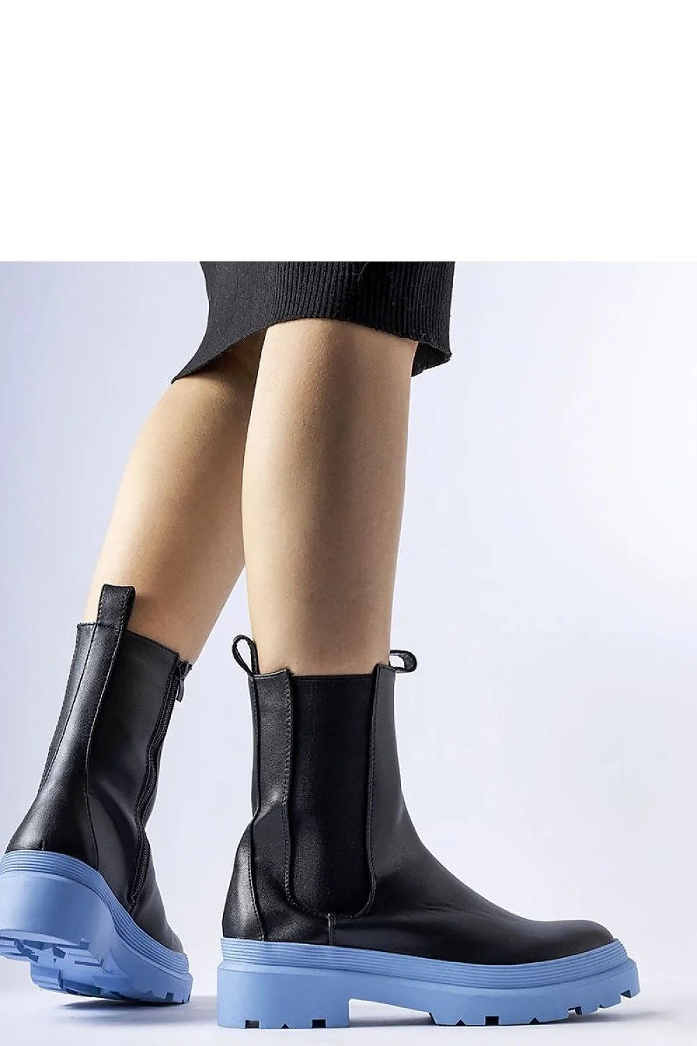 bottes Georgette noires semelle bleue caoutchouc crantée plateforme épaisse talon chunky montante chelsea cuir synthétique mat élastiques latéraux