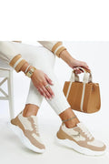 Baskets de mode moderne en cuir beige et métal doré pour femmes, style sophistiqué et décontracté