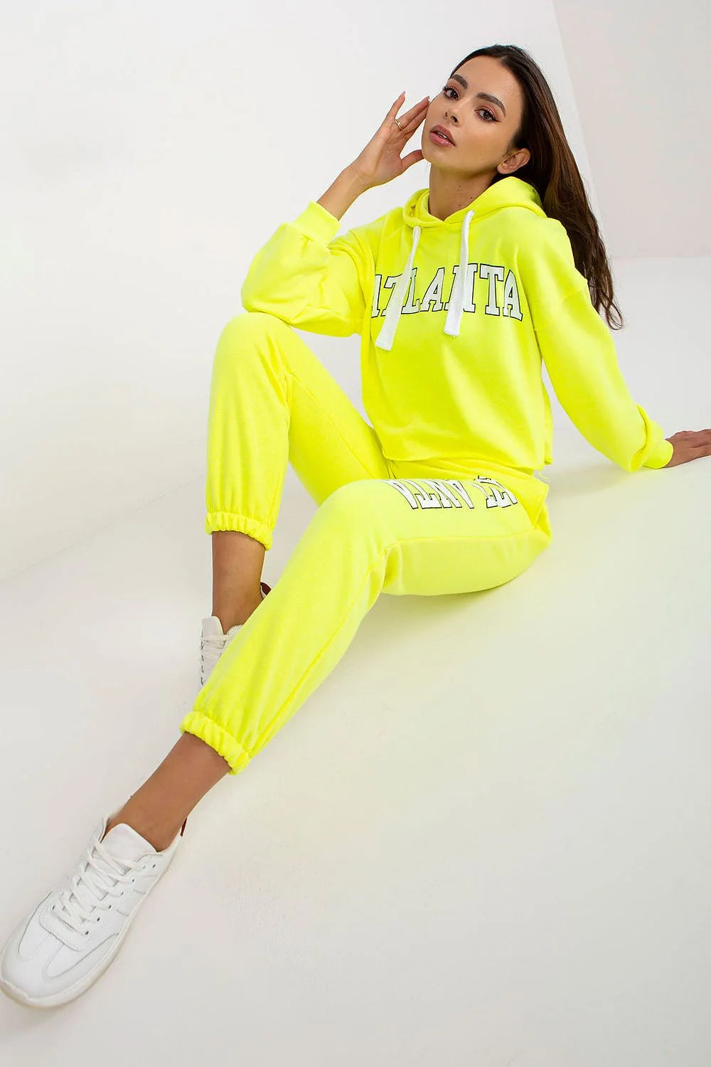 ensemble sportswear femme urbain athleisure molleton doux bleu ciel sweat capuche cordon blanc imprimé ATLANTA pantalon jogging fuselé