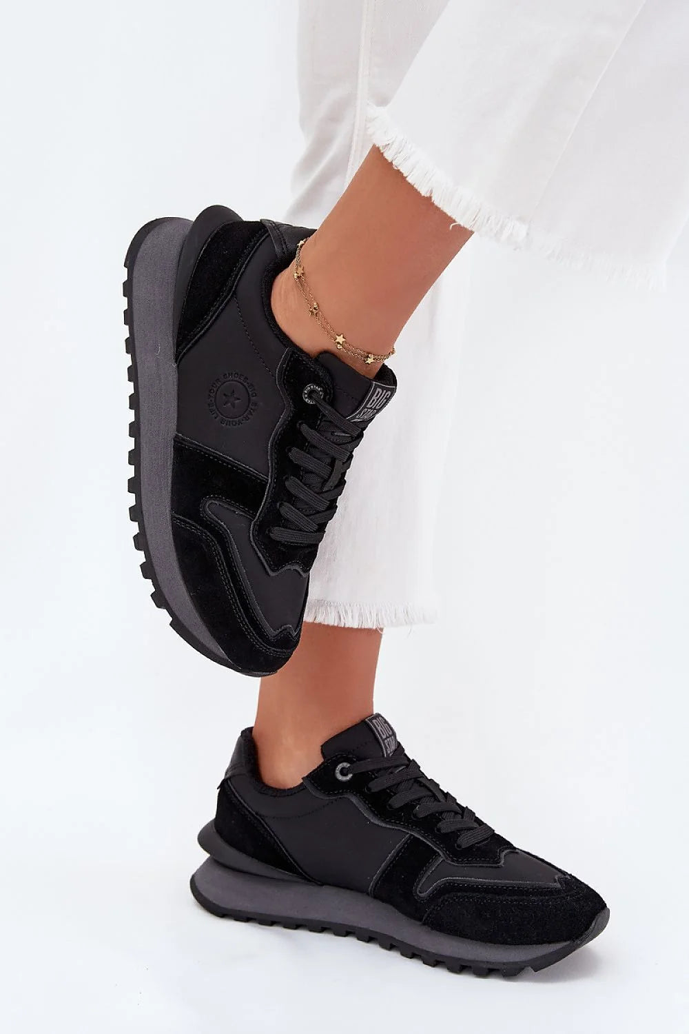 sneakers femme BigStar cuir naturel daim noir plateforme trois centimètres semelle crantée antidérapante intérieure recyclée respirante amortissante durable maintien lifestyle