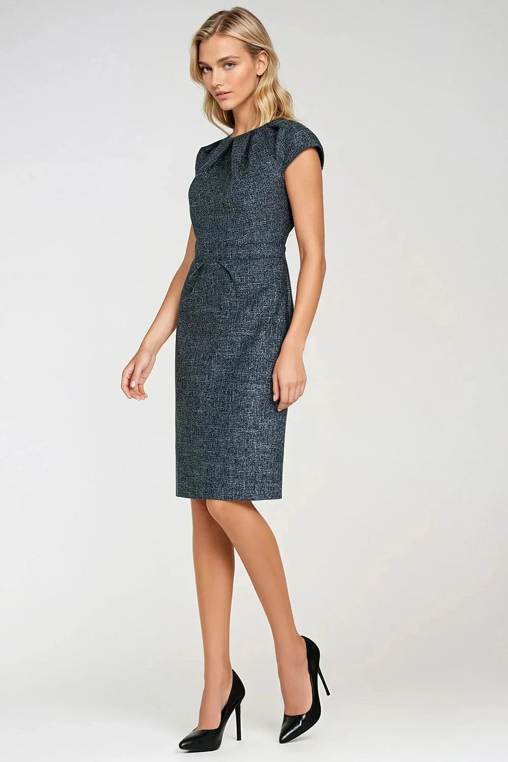 robe fourreau femme crayon cintrée genou tweed chiné anthracite texturée encolure ronde manches capuchon plis décoratifs taille marquée