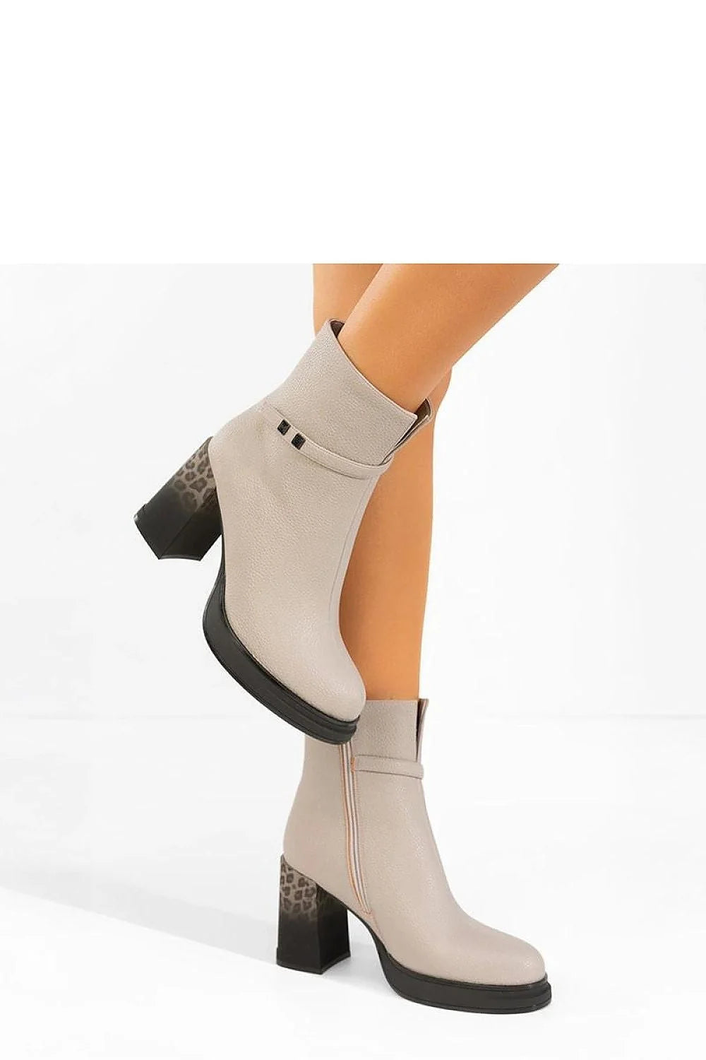 Gemre Brenna bottines femme taupe simili cuir grainé bout rond semelle plateforme talon carré imprimé léopard bride clous fermeture