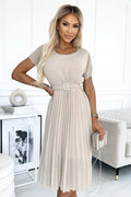 Robe de cocktail élégante plissée en mousseline beige manches courtes ceinture universelle Numoco femme