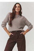 pull femme col rond maille douce taupe coupe boxy oversize manches longues épaules tombantes bords côtes italien polyvalent