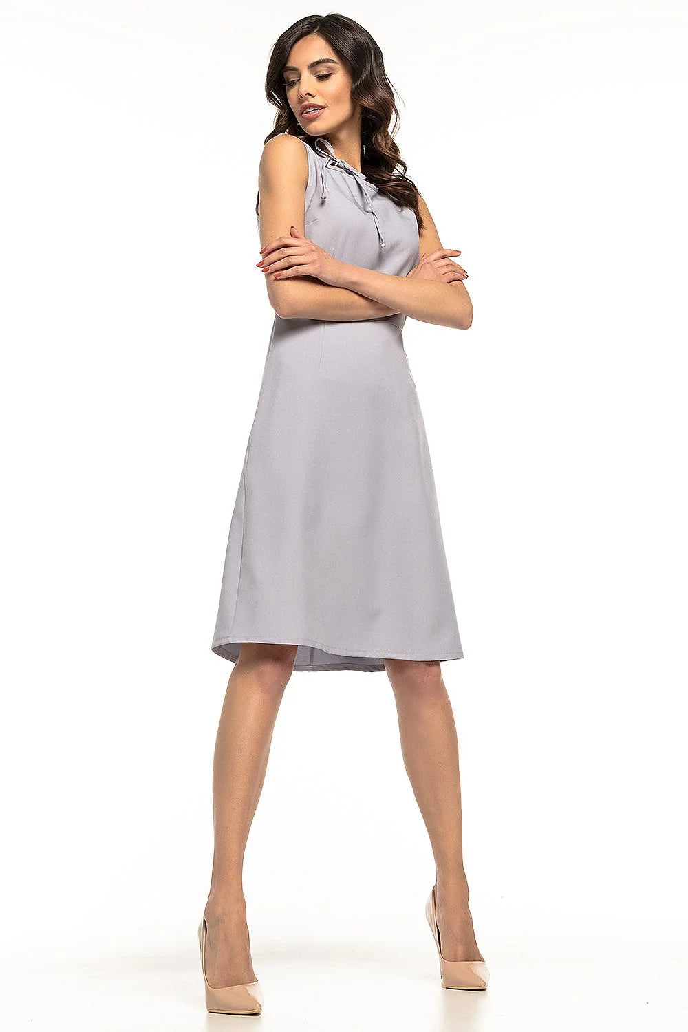 Robe midi en coton noir élégante et évasée, idéale pour bureau et sorties décontractées