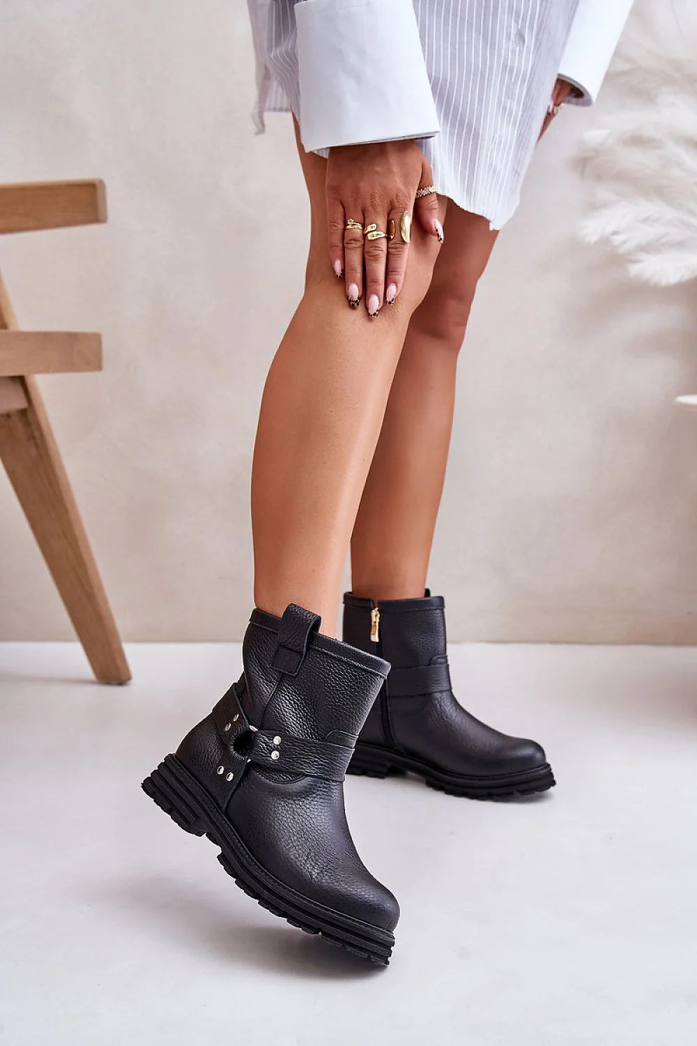 Bottines pour femmes cuir naturel talon plateforme design moderne biker style élégant taille ajustable occasion quotidienne ville