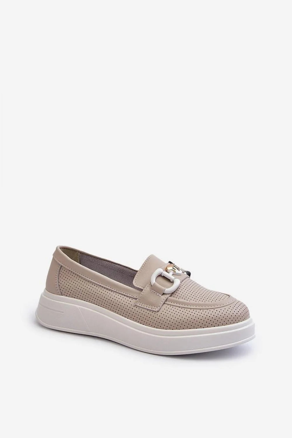 Moccasins pour femmes style élégant beige clair cuir synthétique perforé semelle épaisse blanche bride métallique dorée coupe basse durabilité confort