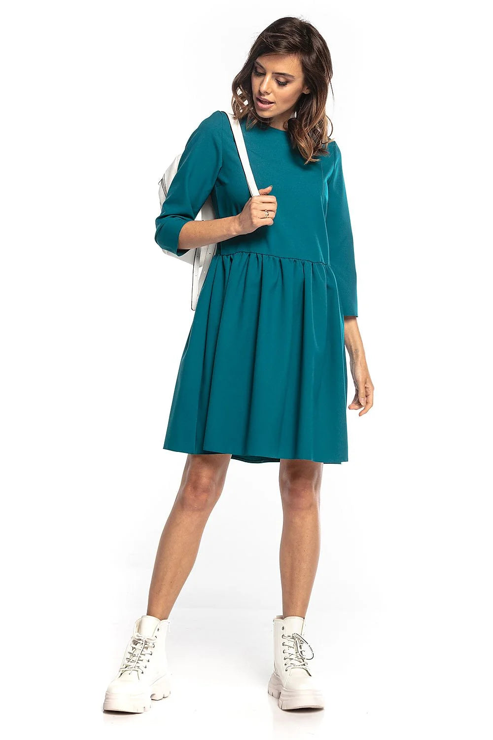 Robe évasée en coton bleu canard moderne confortable manches trois-quarts chic pour femme élégante