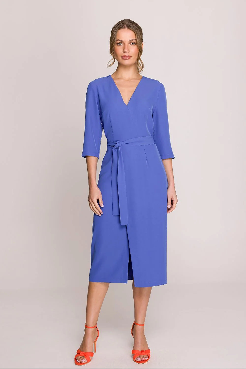 Robe midi élégante bleu vif décolleté en V manches 3/4 ceinture nouée tissu synthétique fente devant polyvalente femme