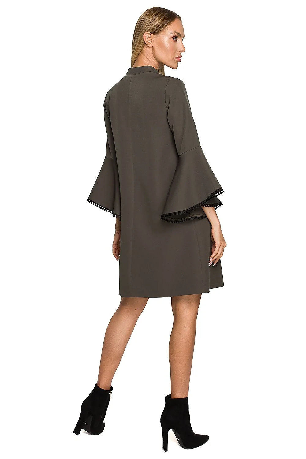Robe de jour élégante vert vif manches trompettes franges noires coupe droite polyester 95% elasthanne 5% taille ajustable femme