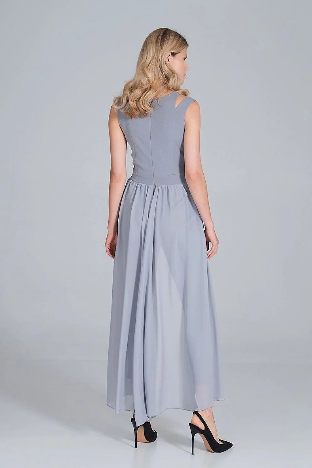 Combinaison femme chic en mousseline, élégante, sans manches, gris clair, style moderne, cape longue
