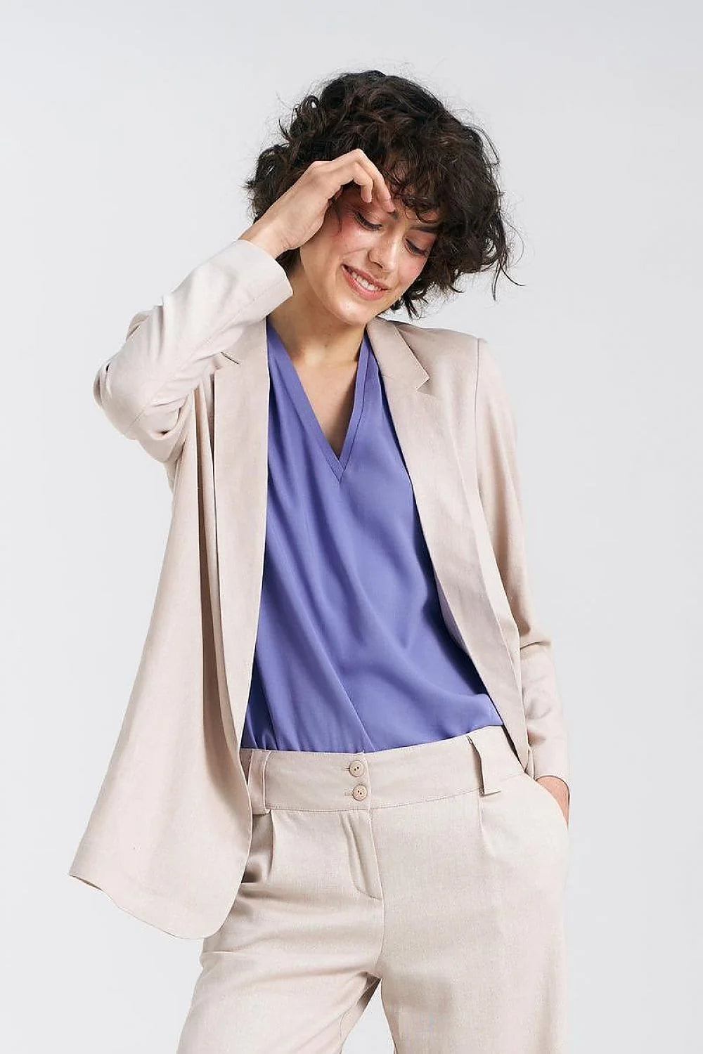 Veste Nife pour femme en viscose, lin et coton, coupe droite, col à revers, beige clair, sans fermeture, look professionnel et moderne