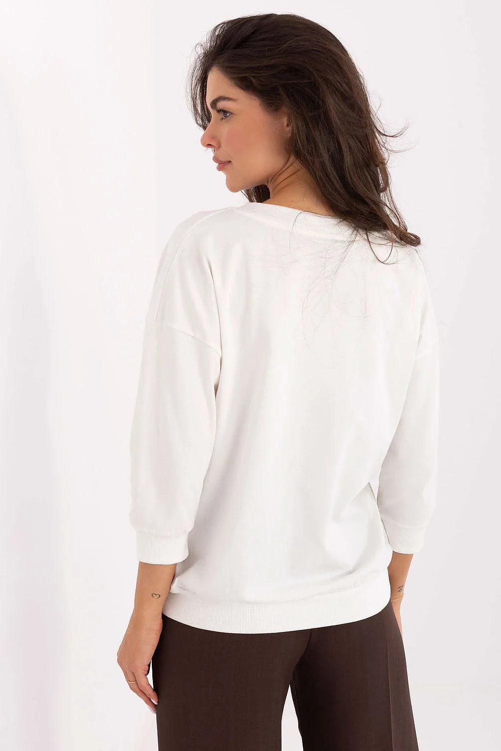 chemisier femme coton respirant élasthanne confortable ajusté silhouette broderie subtile poitrine col V manches trois quarts coupe ample