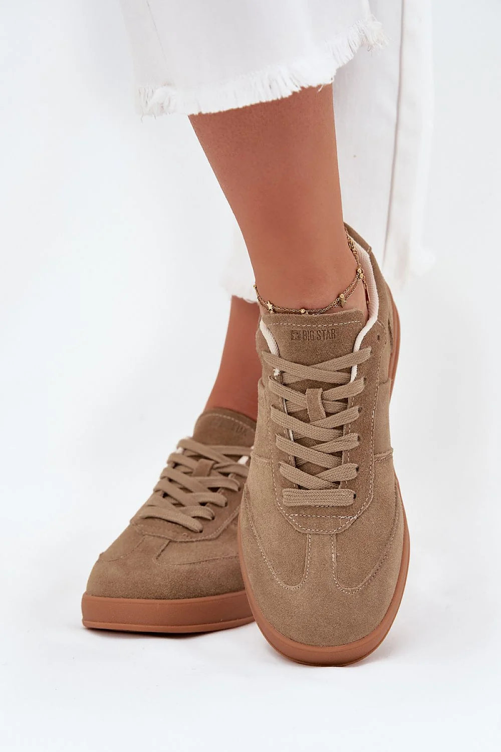sneakers femme BigStar daim suédé taupe minimaliste semelle gomme antidérapante plateforme 2cm semelleintérieure HIPOLYSYSTEM amorti durable confortable polyvalent