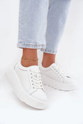baskets femme cuir naturel blanches plateforme massive semelle crantée épaisse bout rond lacées œillets métalliques semelle intérieure cuir souple confort