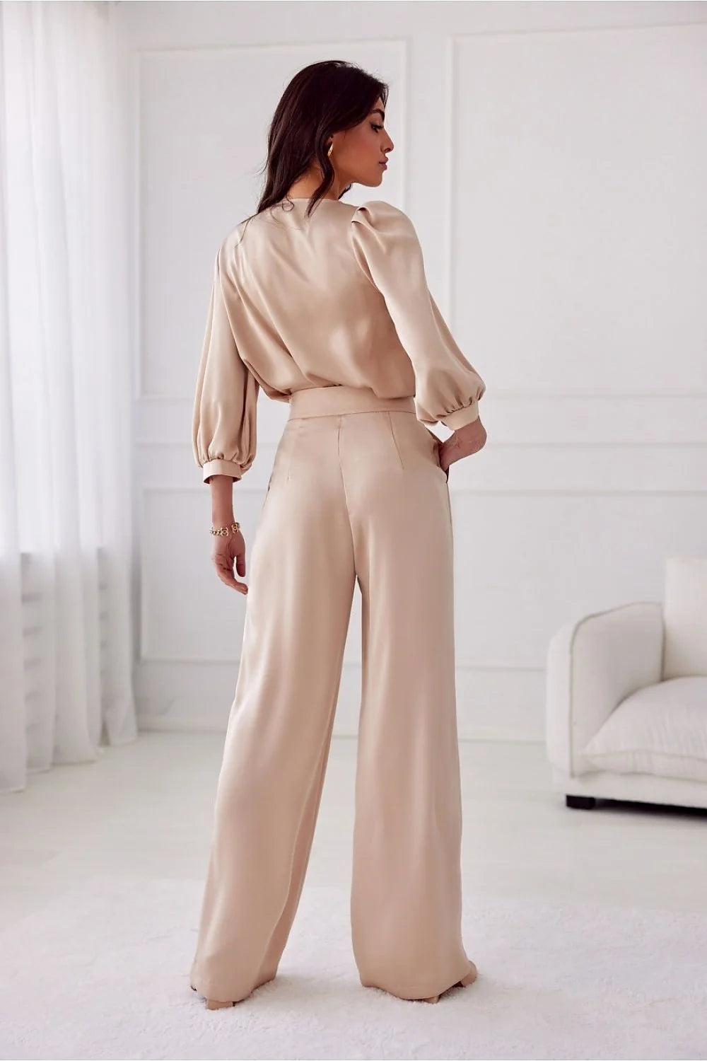 Pantalon femme élégant en satin nude taille haute jambes larges ceinture intégrée occasionnelle style moderne Roco Fashion