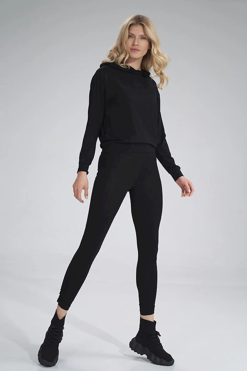 Ensemble loungewear jersey gris clair minimaliste confortable hoodie leggings ajustés taille haute femme tendance