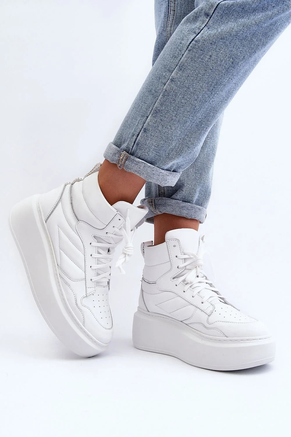 Chaussures de sport pour femmes plateforme cuir naturel design moderne haute cheville lacing perforations occasion printemps décontracté tendance streetwear