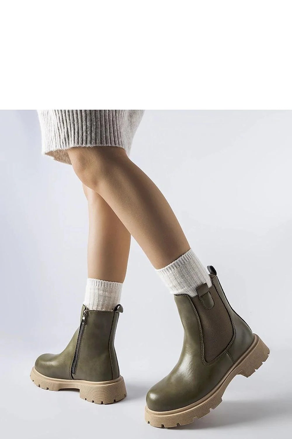 Bottes Giacinta pour femmes vert olive semelle beige cuir lisse tige moyenne zip latéral style urbain confortable