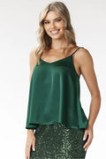 Haut en satin Awama à bretelles, décolleté en V, vert émeraude, coupe fluide, confortable, pour femmes, occasion élégante, mode, qualité luxueuse