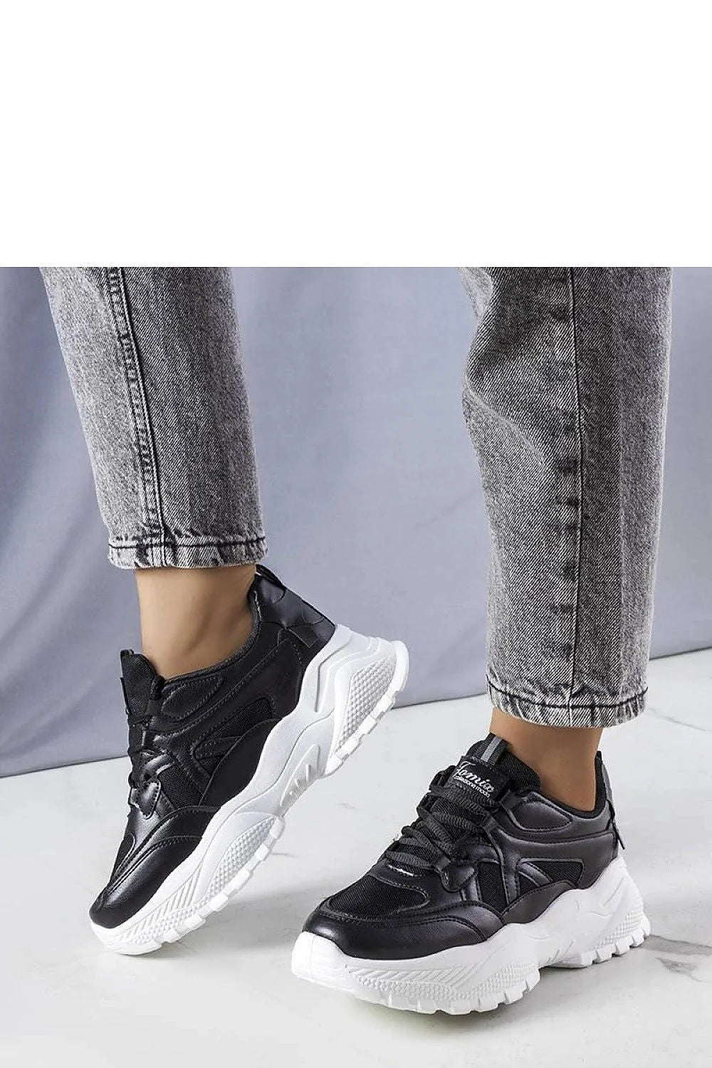 Baskets Solea noir cuir synthétique semelle épaisse sneakers femmes tendance confortables pour quotidien décontracté