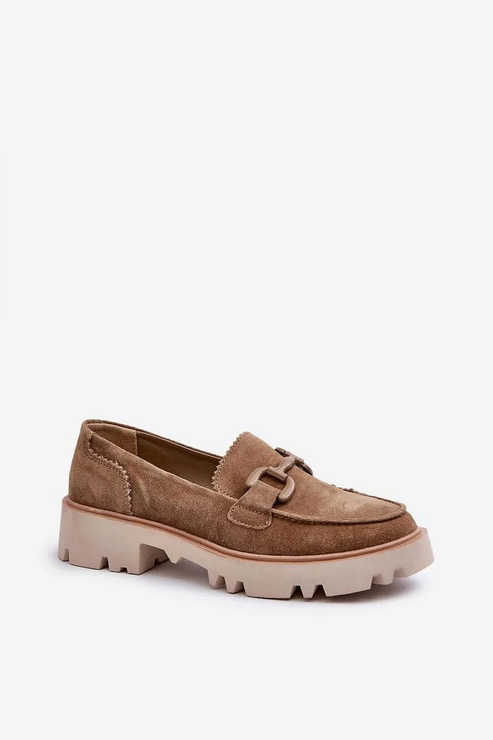 Moccasins pour femmes en daim naturel talon plat élément décoratif métal cuir suédé semelle plantaire cuir naturel hauteur tige 6 cm talon 4 cm