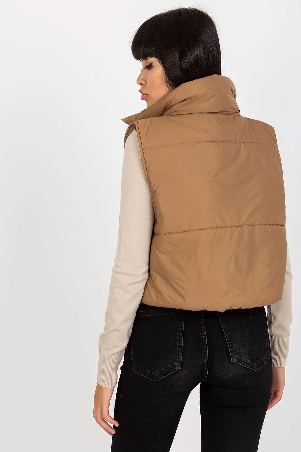 Gilet court matelassé sans manches col relevé rembourré fermeture éclair métallique coloris camel taille unique femme