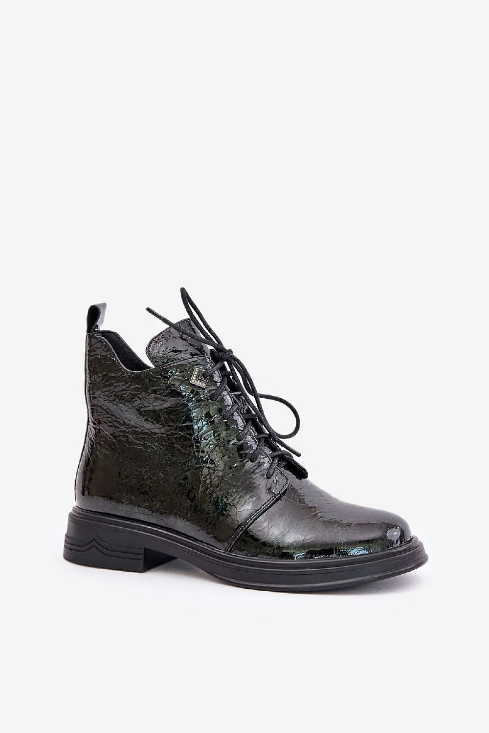 Bottes Step in style femmes style élégant moderne design audacieux cuir verni noir métallique lacets fermeture éclair confortable