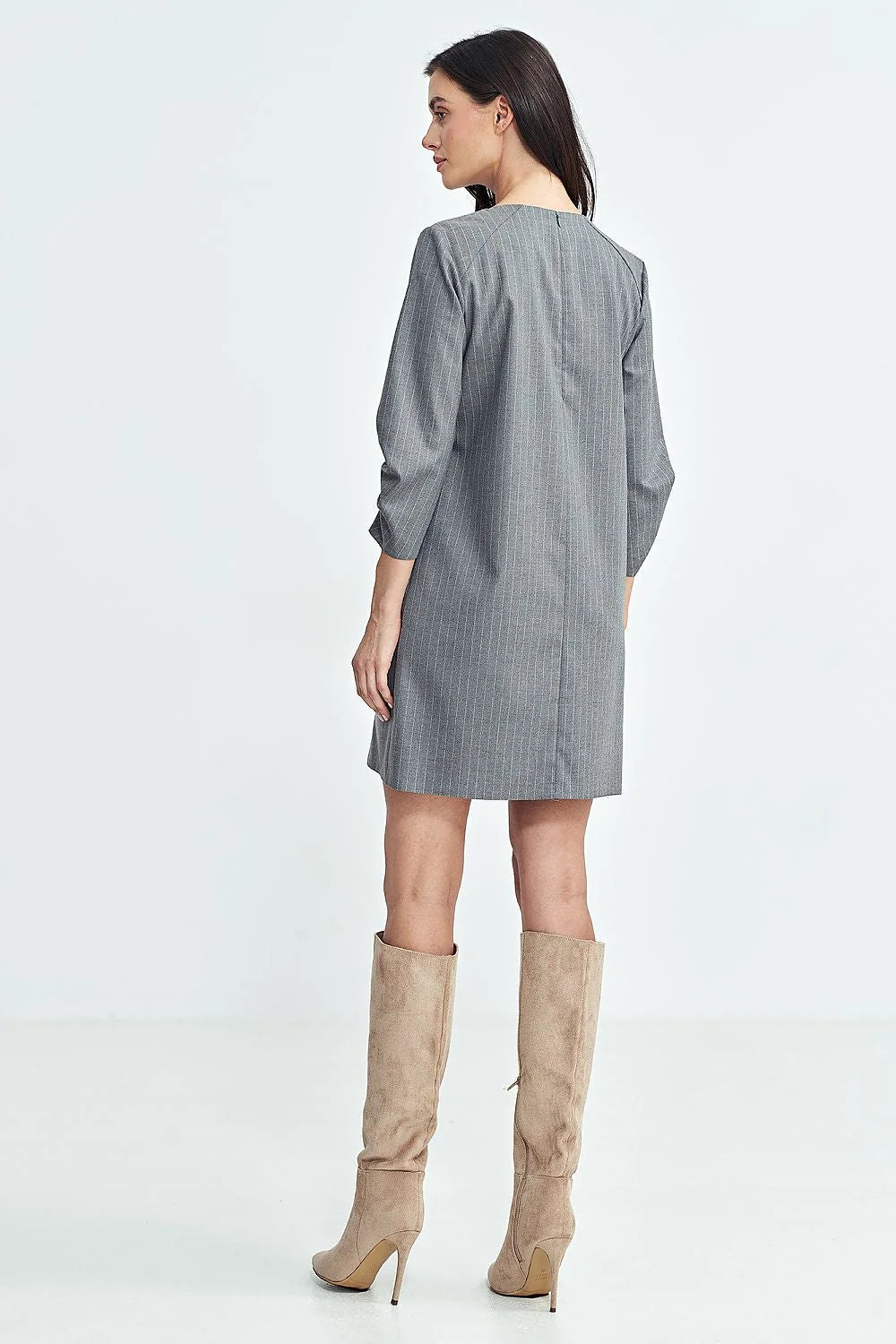 Robe femme design moderne coupe droite rayures verticales encolure ronde manches longues tissu laine polyester longueur au-dessus du genou